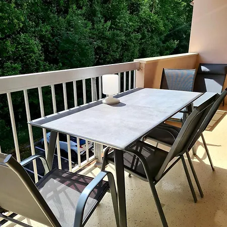 Centre Avec Terrasse Et Parking *